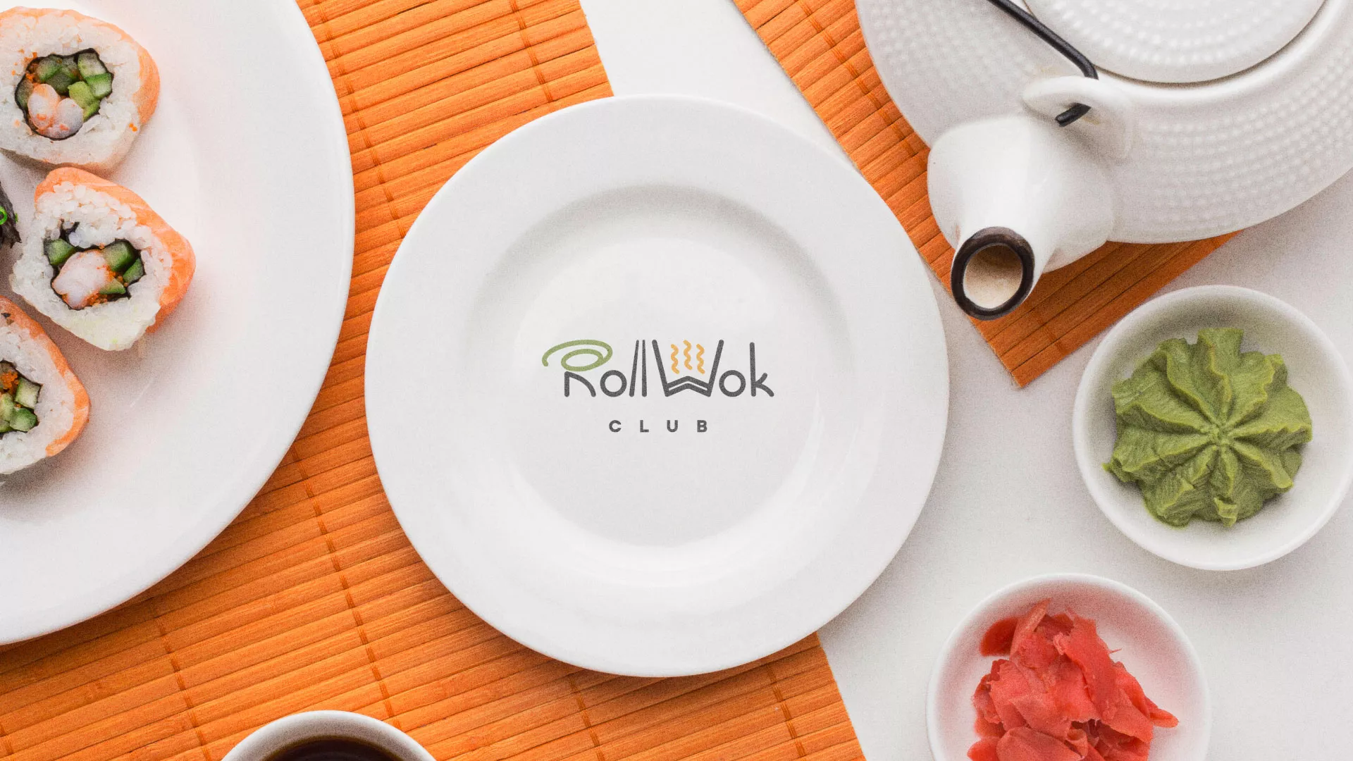 Разработка логотипа и фирменного стиля суши-бара «Roll Wok Club» в Московском
